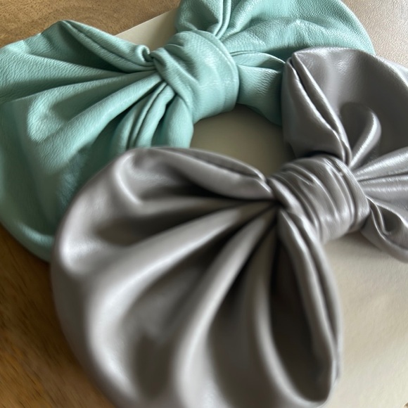 Anthropologie Hair Bow Set - Mint and Silver - Picture 4 of 5